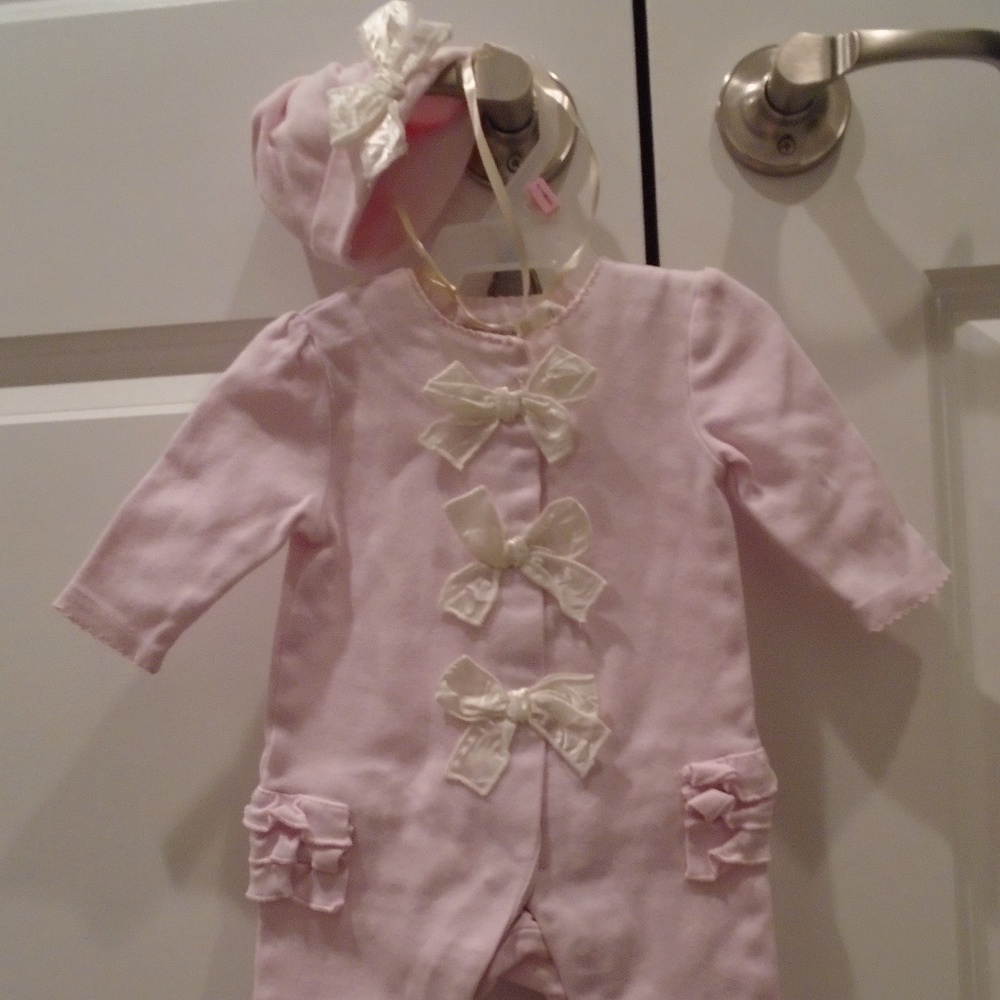 *EUC* 2pc set footies+hat super cute!